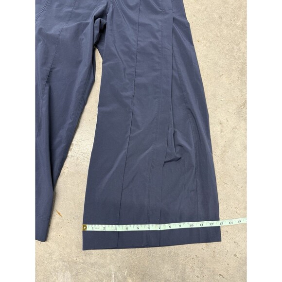 Lululemon Wanderer Culotte.True Navy. Womens. Sz 2 - Picture 7 of 16